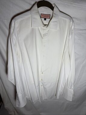 Thomas PINK  17-35 white tuxedo shirt  Textured Front and cuffs buttonless